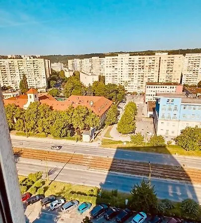 Modern Apartment, 300m From Main Street And Aupark Daire *
